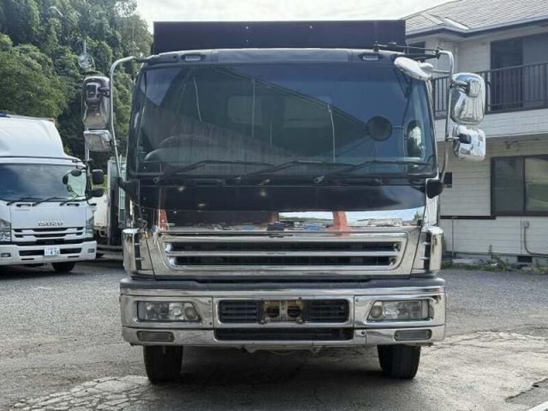 ISUZU GIGA