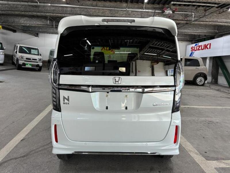 N BOX CUSTOM