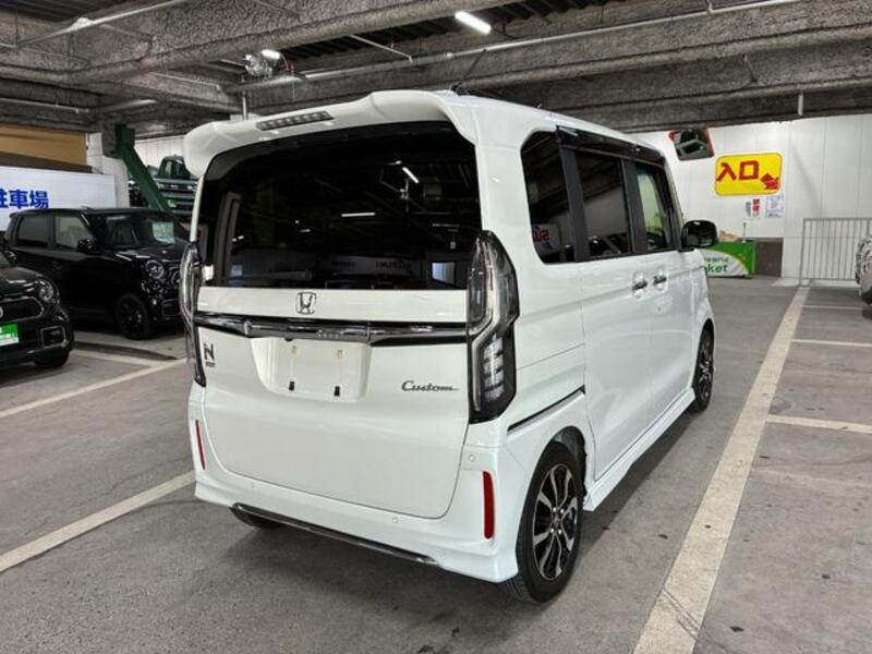 N BOX CUSTOM