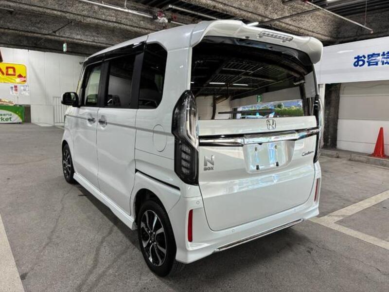 N BOX CUSTOM