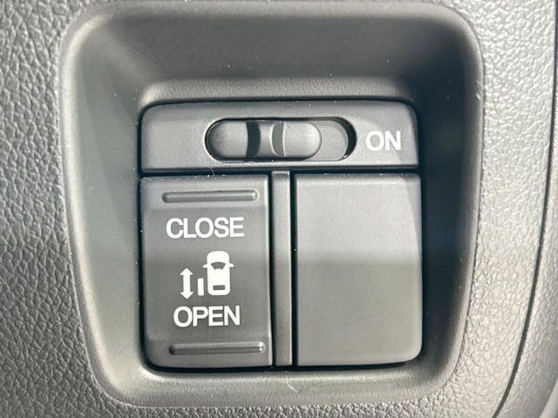 N BOX