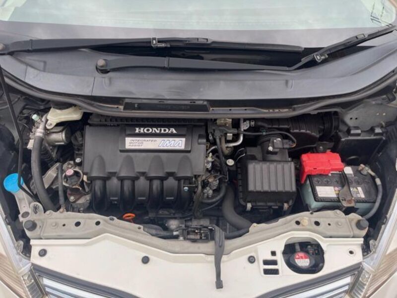 FIT HYBRID