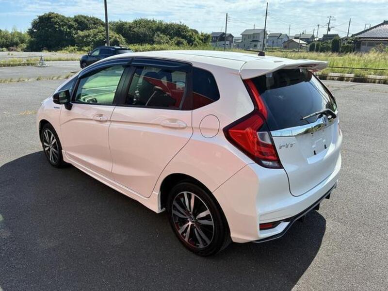 FIT HYBRID