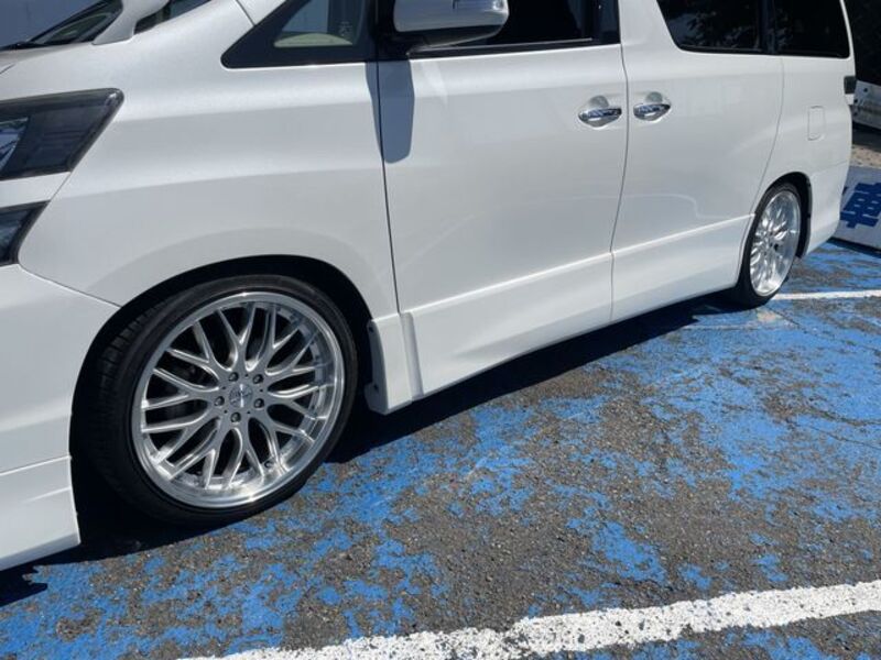 VELLFIRE
