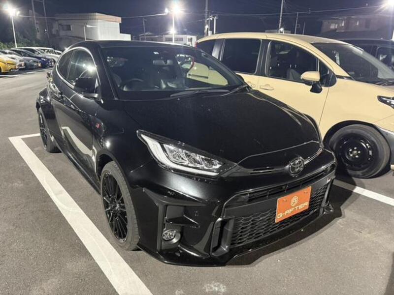 GR YARIS-0