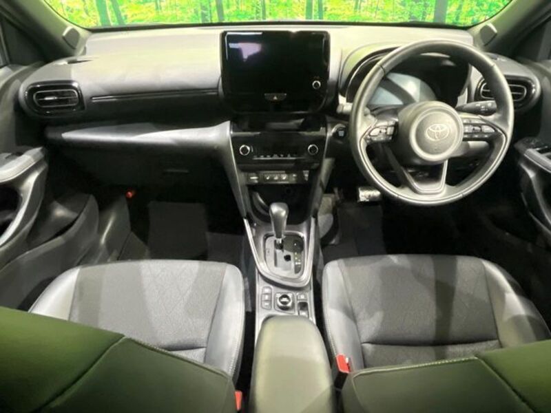 YARIS CROSS