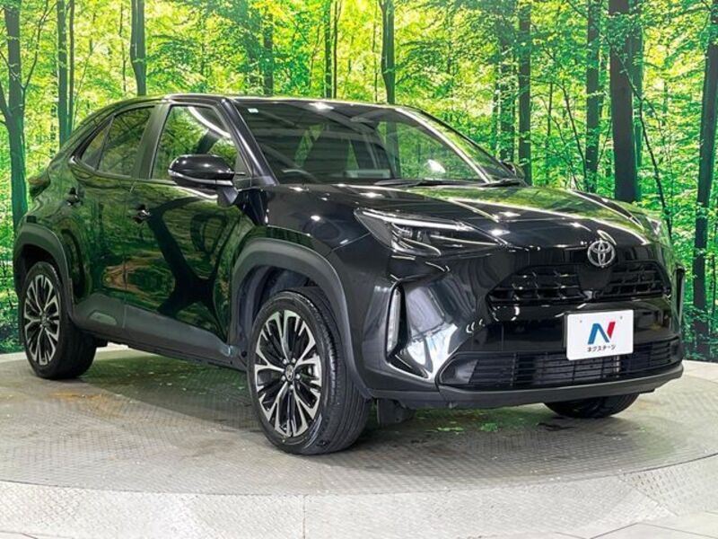 YARIS CROSS
