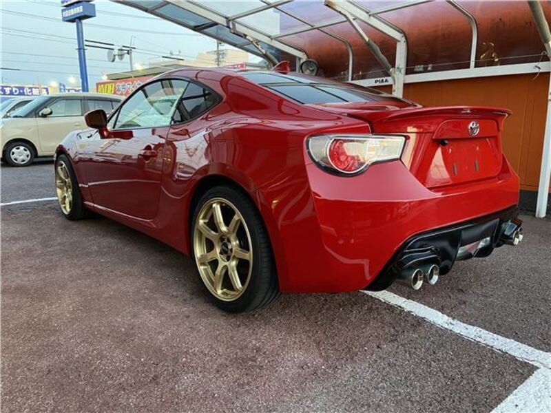 86