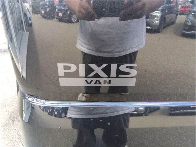 PIXIS VAN