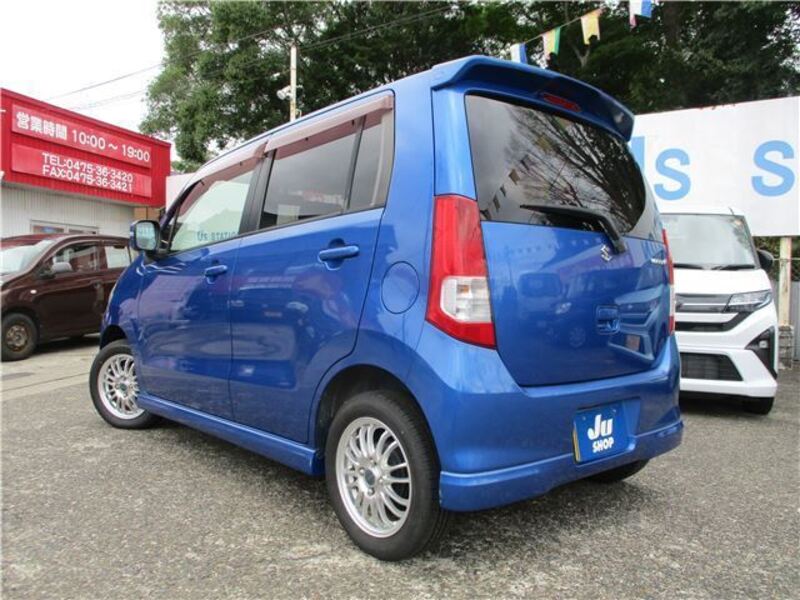 WAGON R