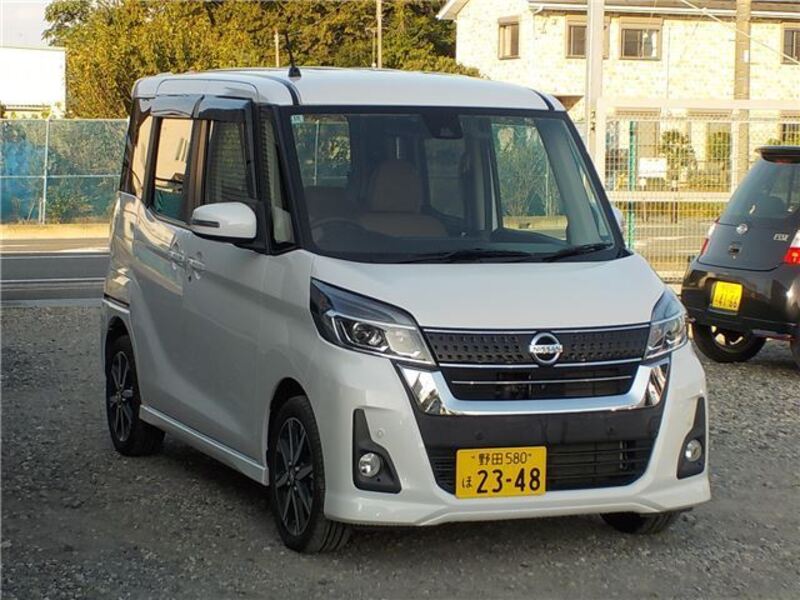 NISSAN DAYZ ROOX