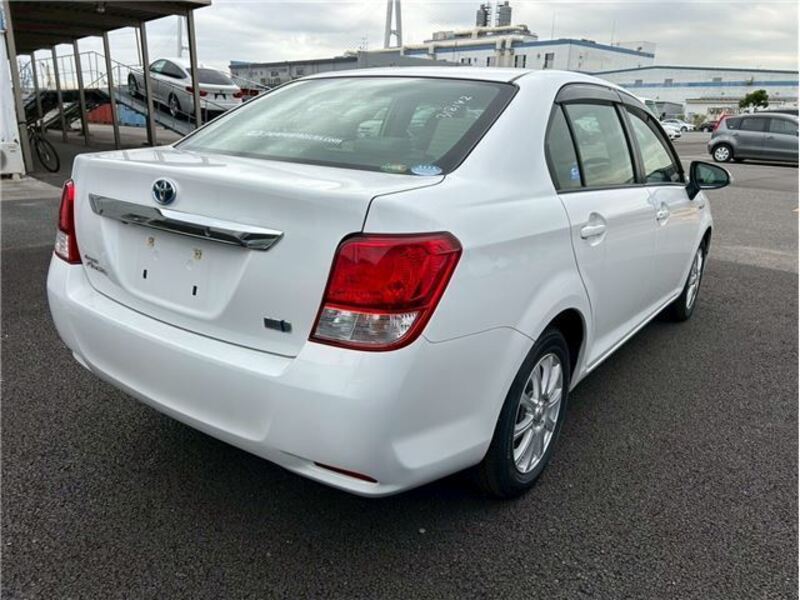 COROLLA AXIO