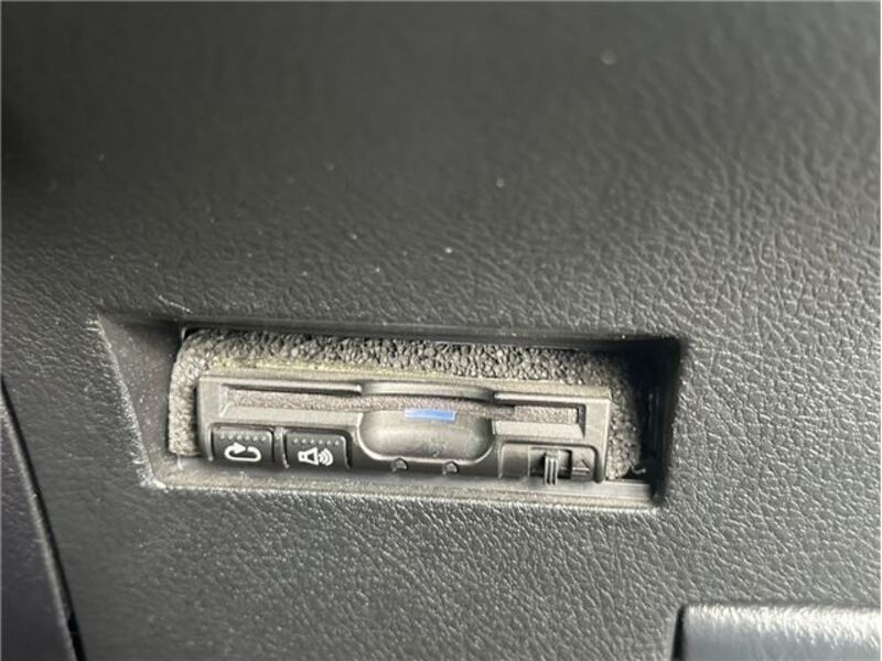 COROLLA AXIO
