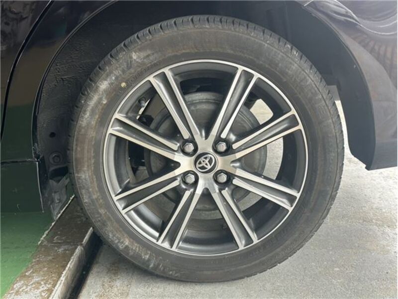 COROLLA AXIO