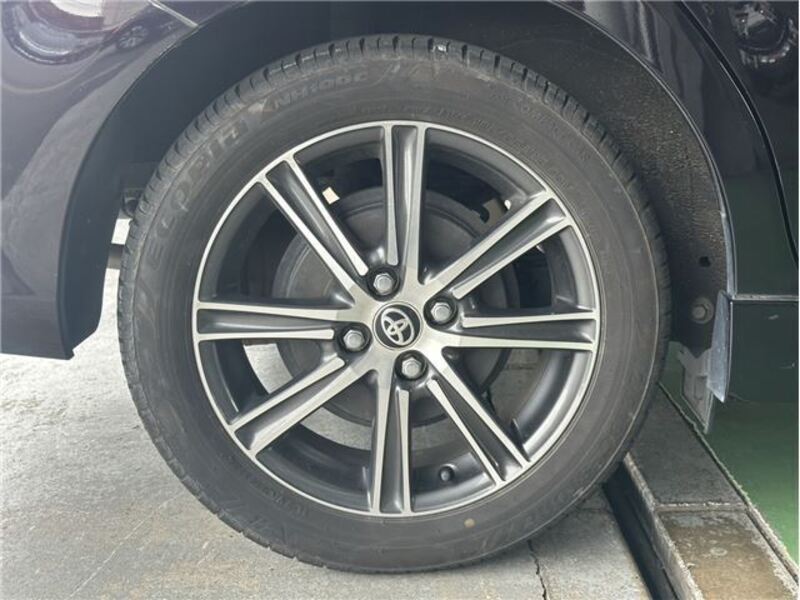 COROLLA AXIO