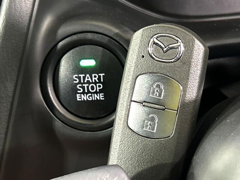 MAZDA2