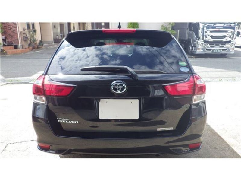 COROLLA FIELDER