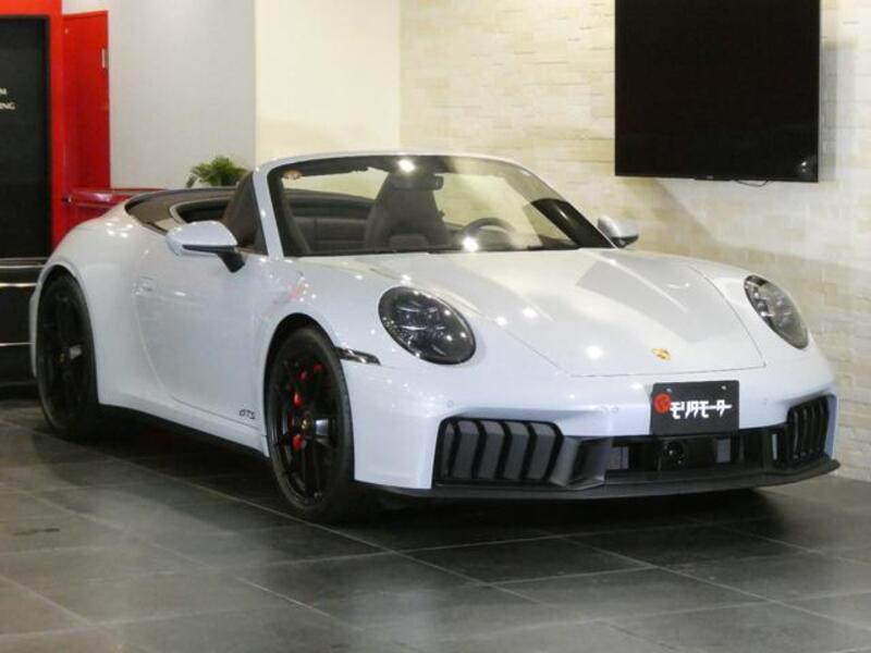 911