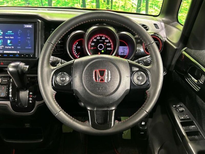 N BOX CUSTOM