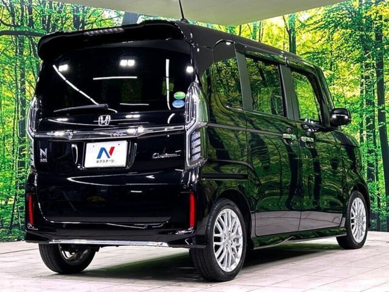N BOX CUSTOM