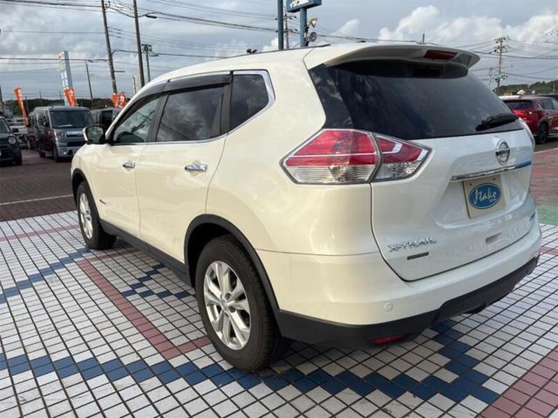 X-TRAIL