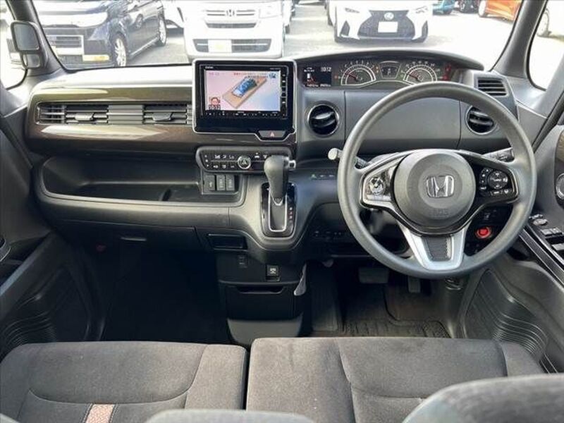 N BOX CUSTOM