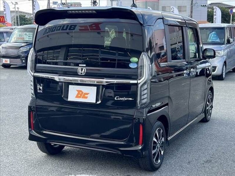 N BOX CUSTOM