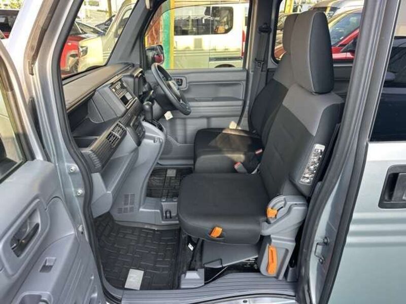 N-VAN