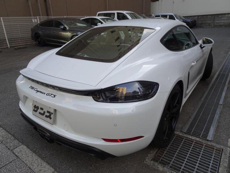 718 CAYMAN