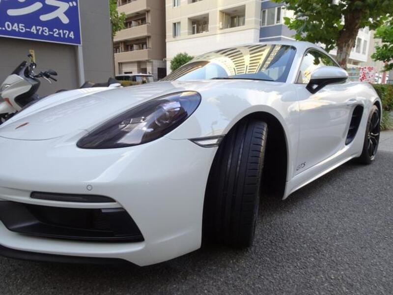718 CAYMAN
