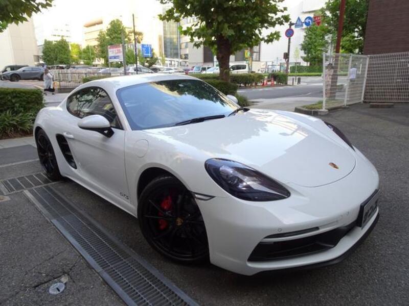 PORSCHE 718 CAYMAN