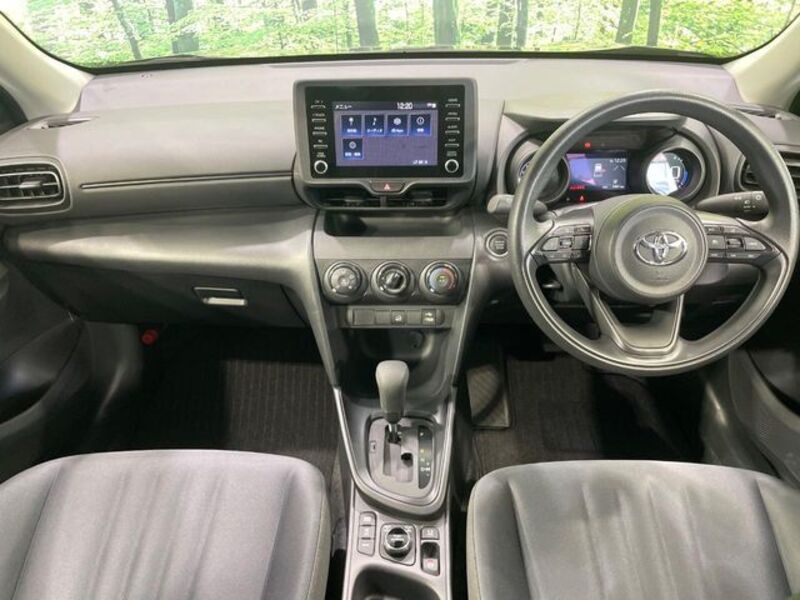 YARIS CROSS