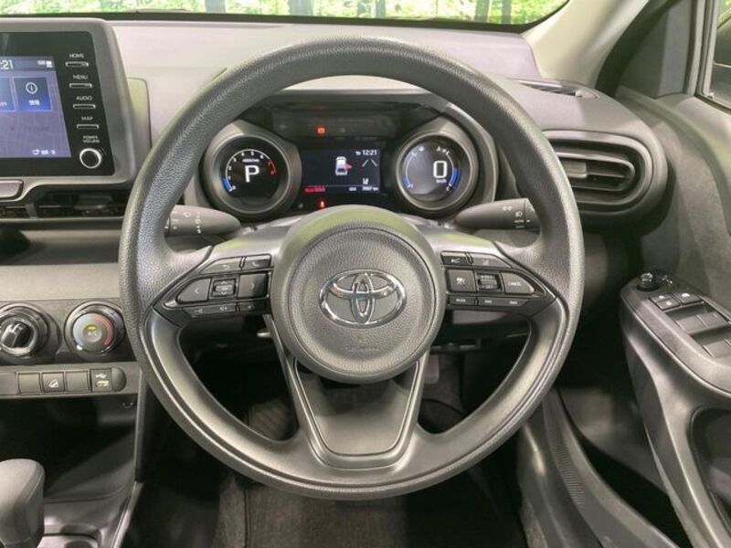 YARIS CROSS