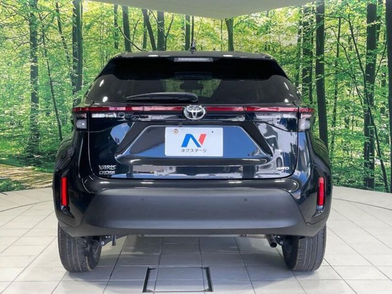 YARIS CROSS