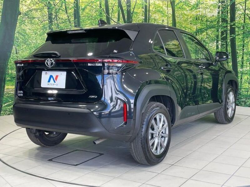 YARIS CROSS