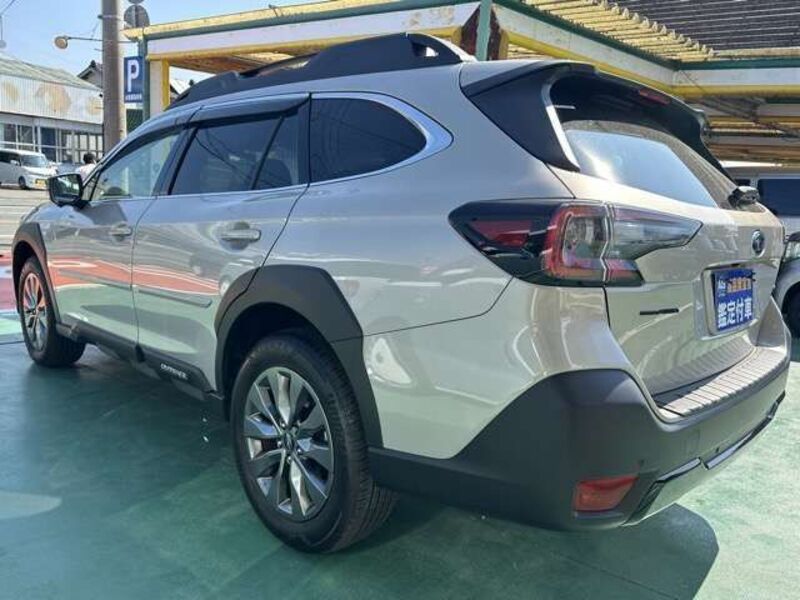 LEGACY OUTBACK