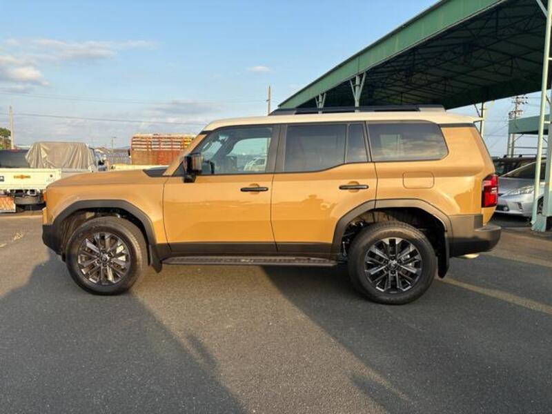 LAND CRUISER 250