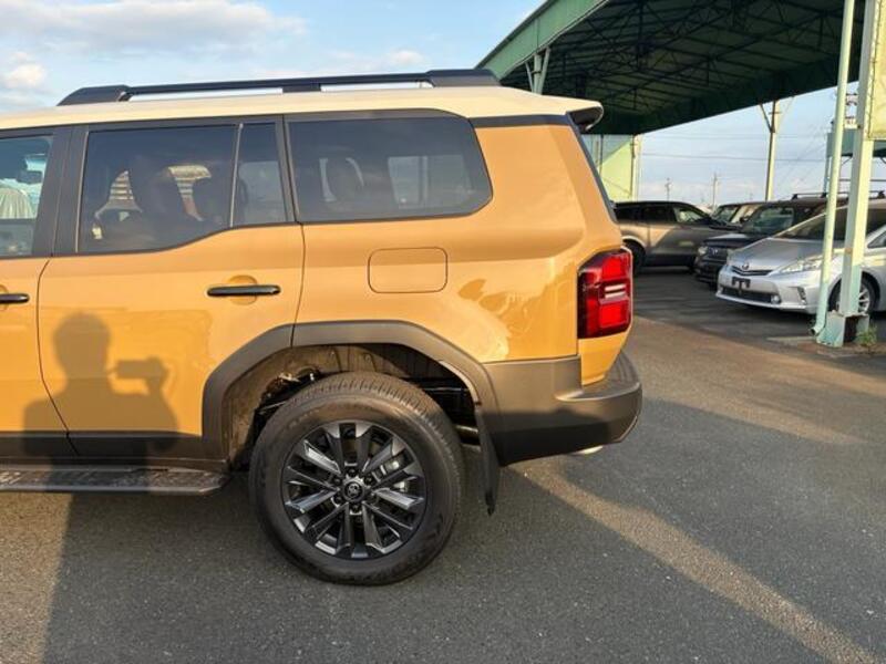 LAND CRUISER 250