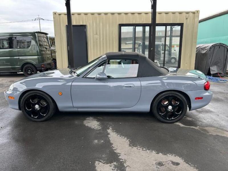 ROADSTER