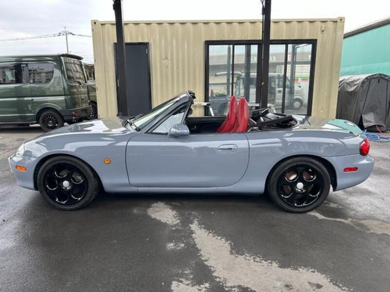ROADSTER