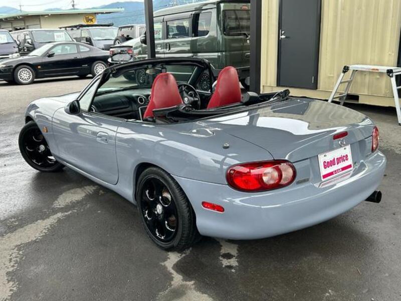 ROADSTER