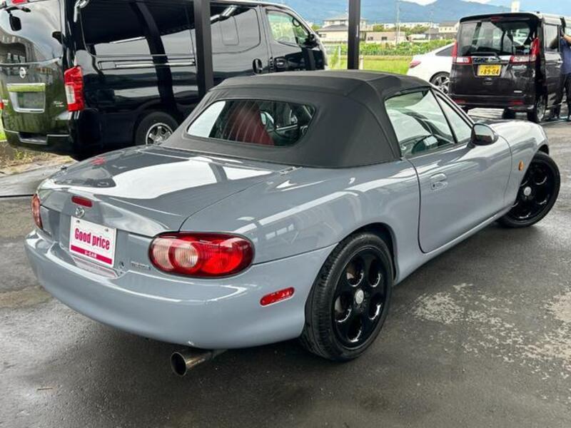 ROADSTER