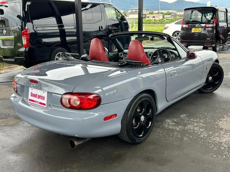 ROADSTER