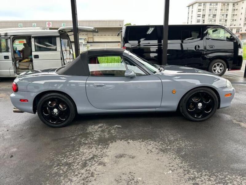 ROADSTER