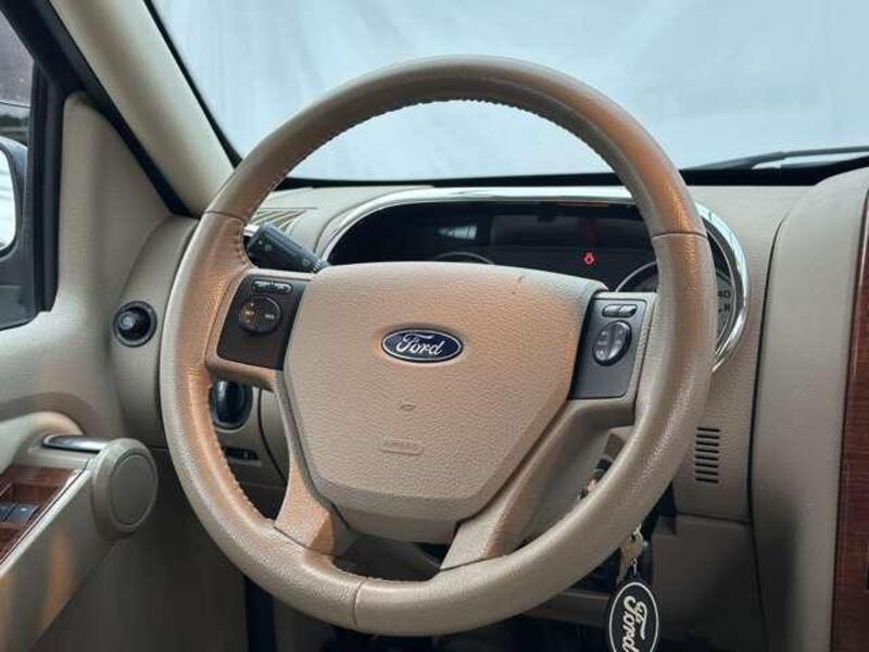 EXPLORER