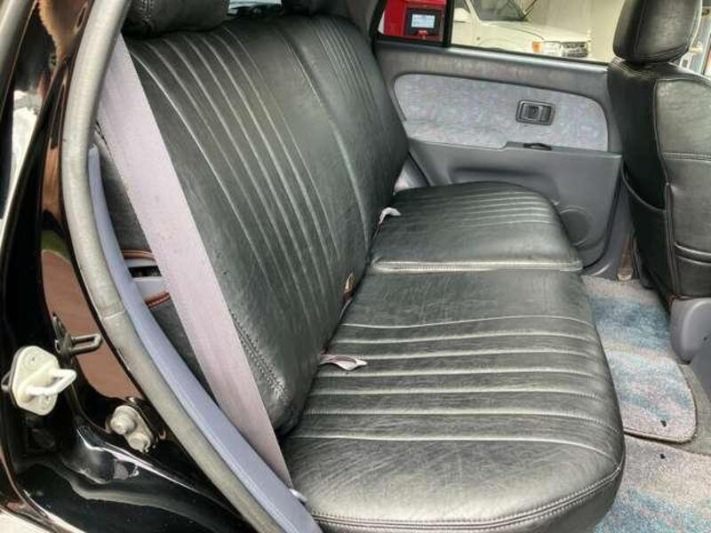 HILUX SURF