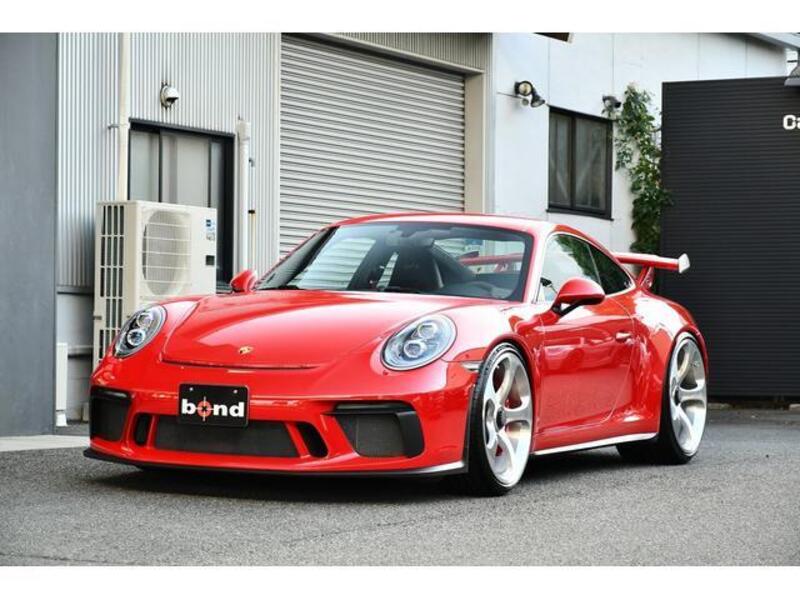 911