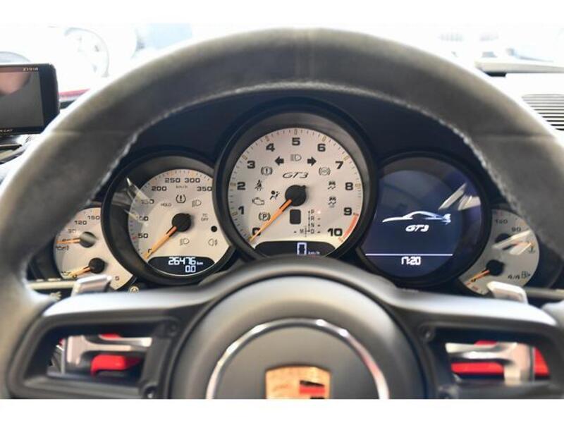 911