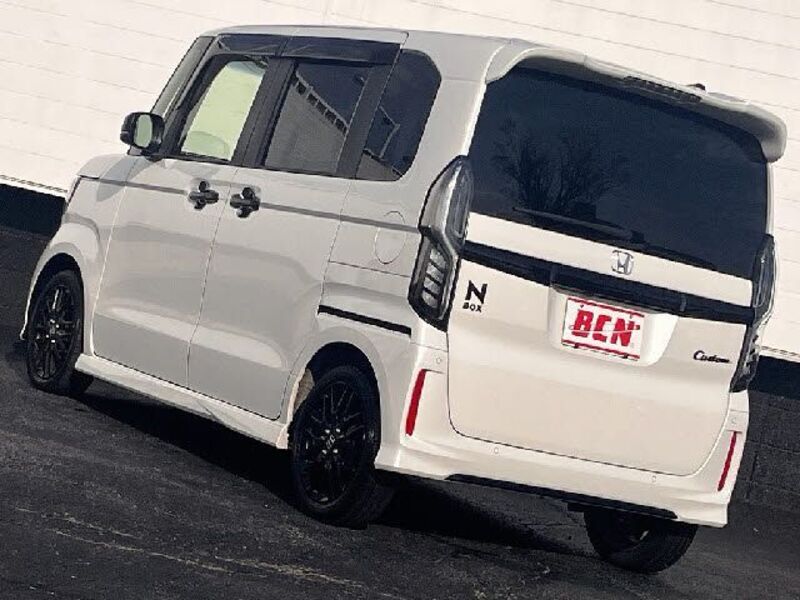 N BOX CUSTOM