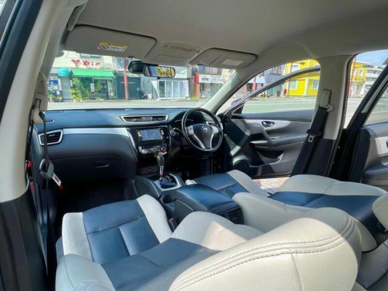 X-TRAIL